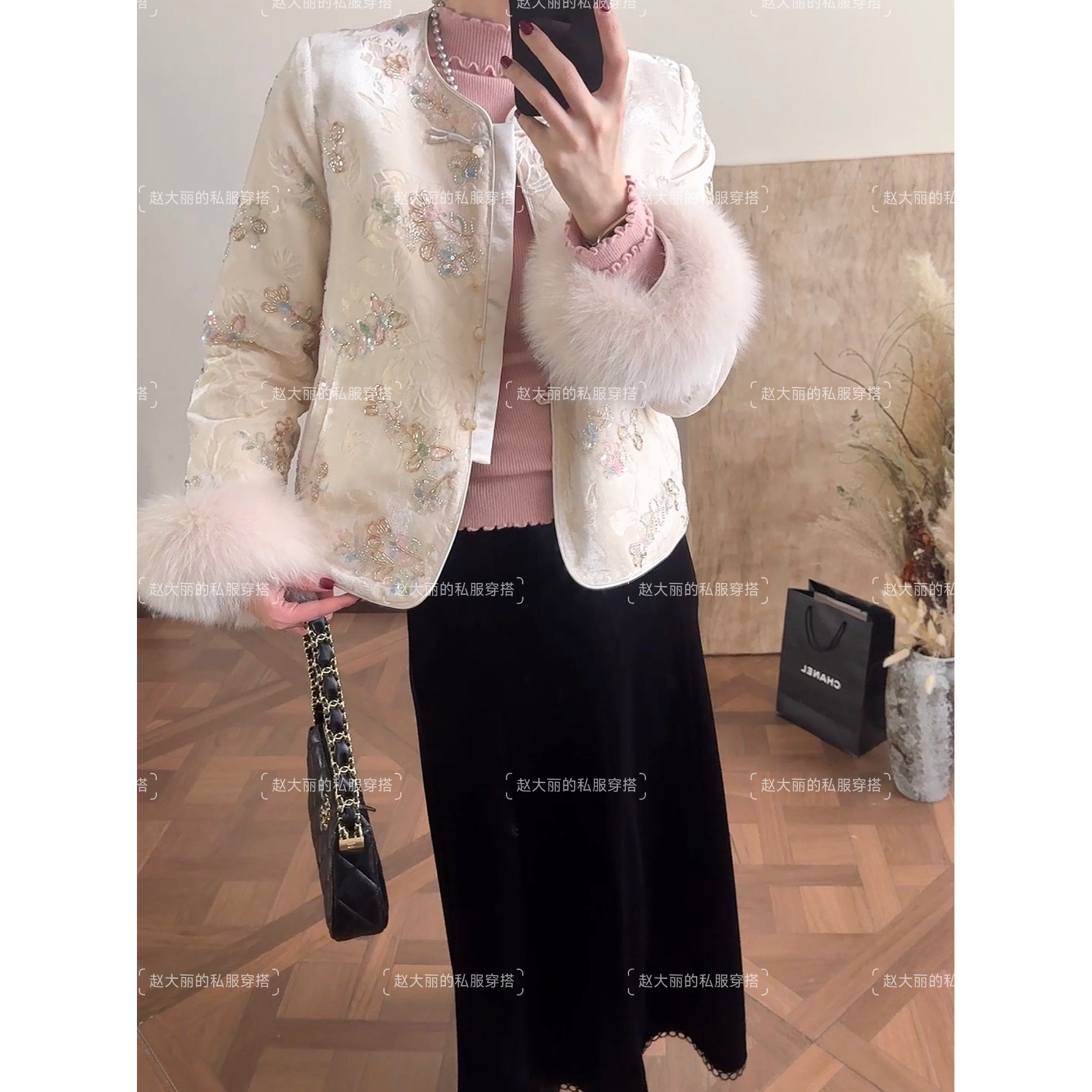 老赵服饰 新中式袖口狐狸毛串珠刺绣白鸭绒羽绒服外套21AU5404