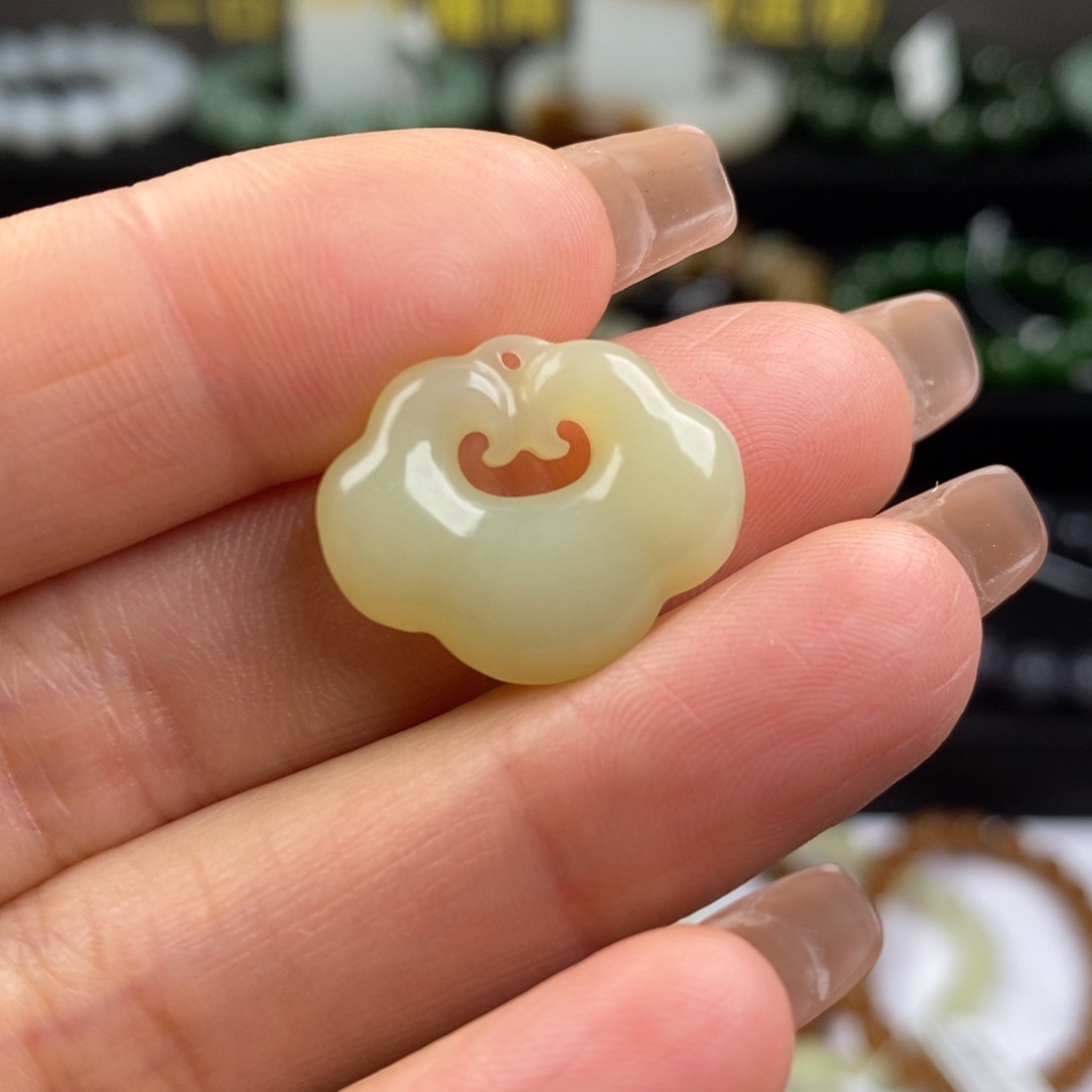 和田玉吊坠未镶嵌