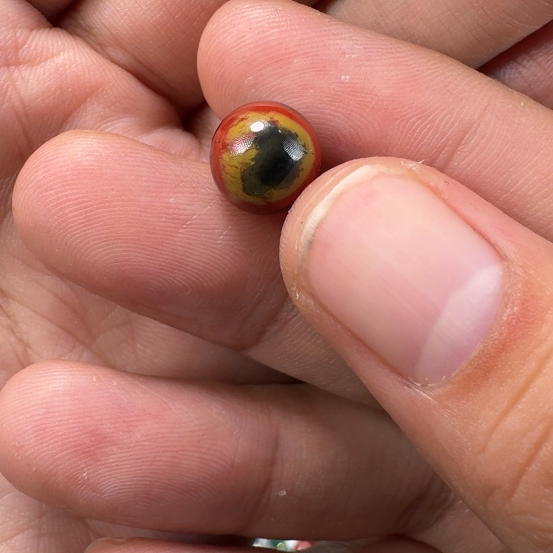 南红玛瑙黑冻包浆圆珠10mm未镶嵌