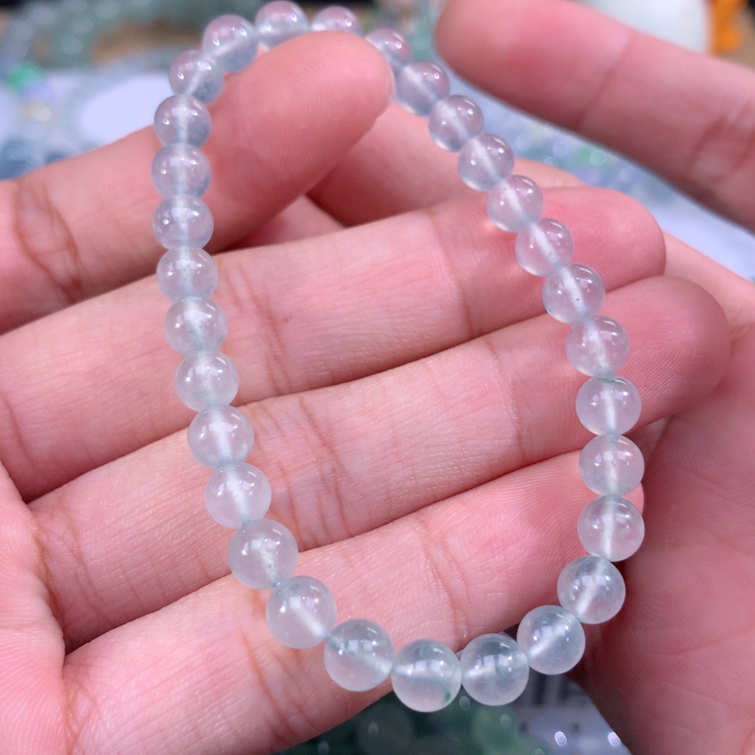 翡翠手链未镶嵌翡翠