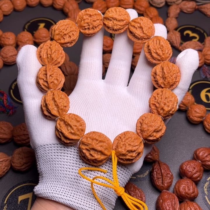 文玩核桃吊坠龙脊