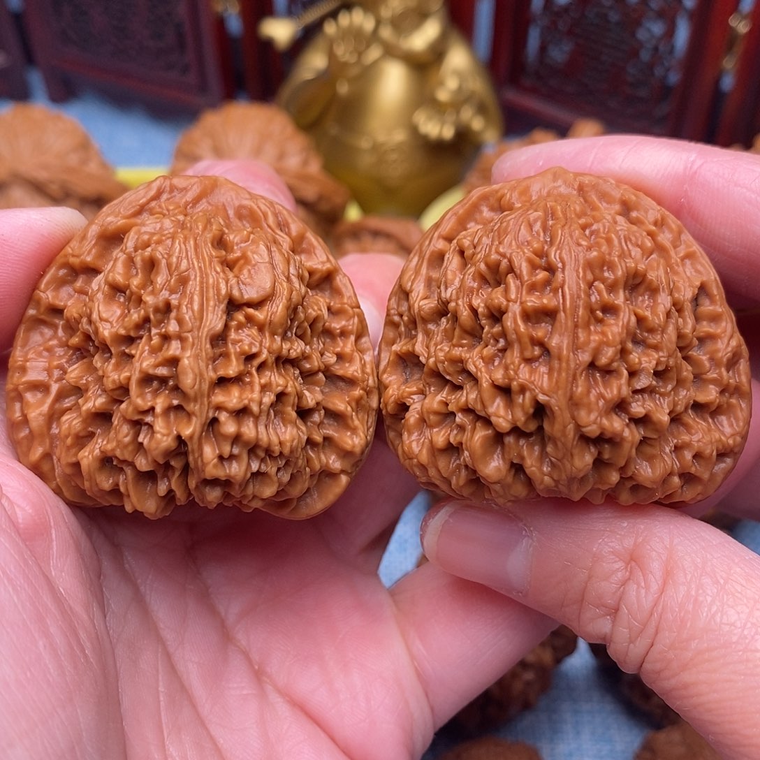 把件文玩核桃全品毕业绝配粗棱三角南疆石43尺