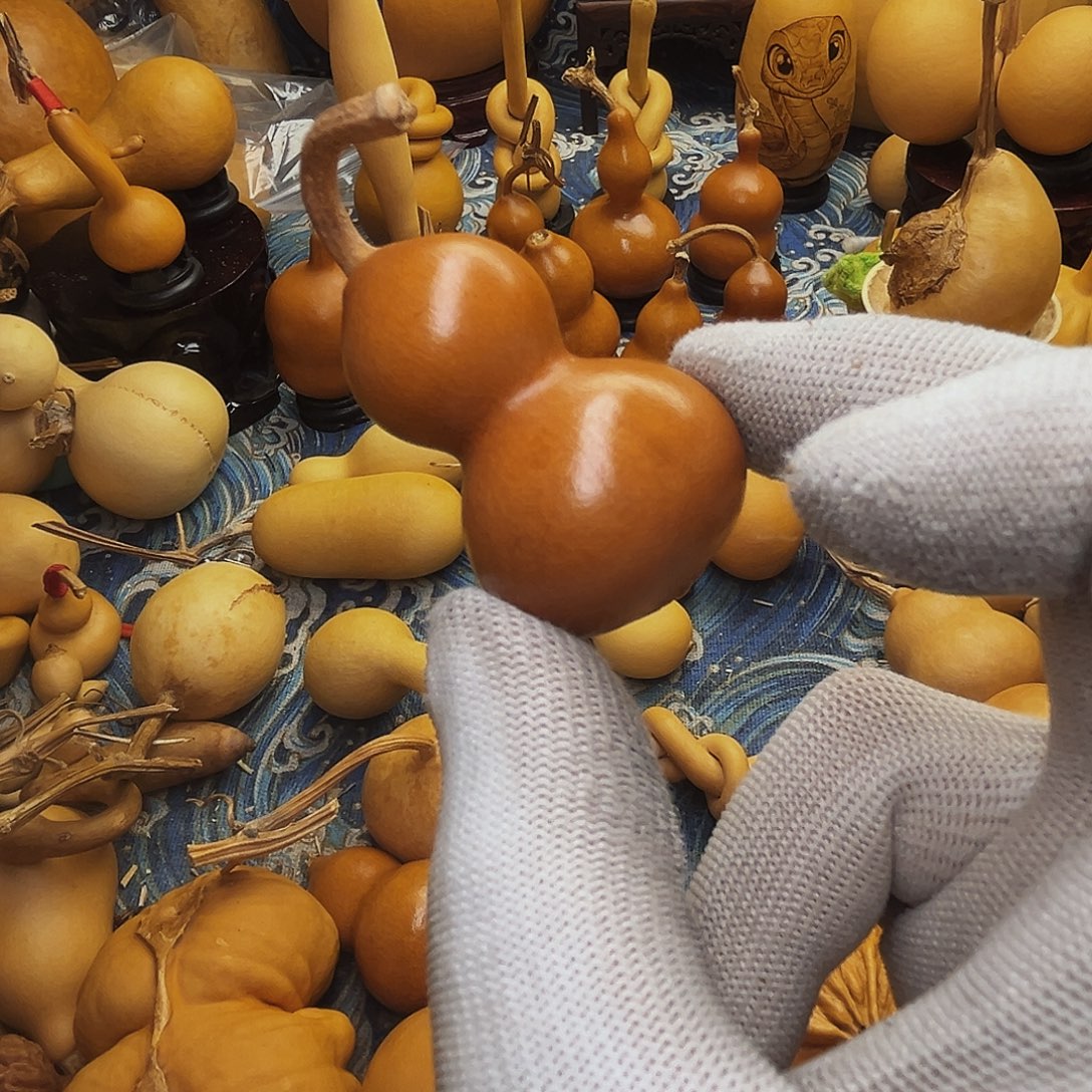 宛***画有机玻璃葫芦头的做法是用