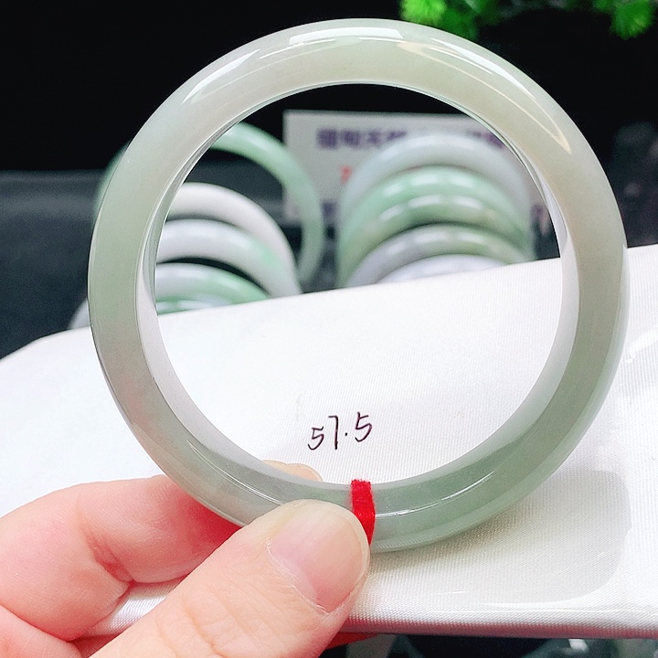 翡翠未镶嵌手镯61