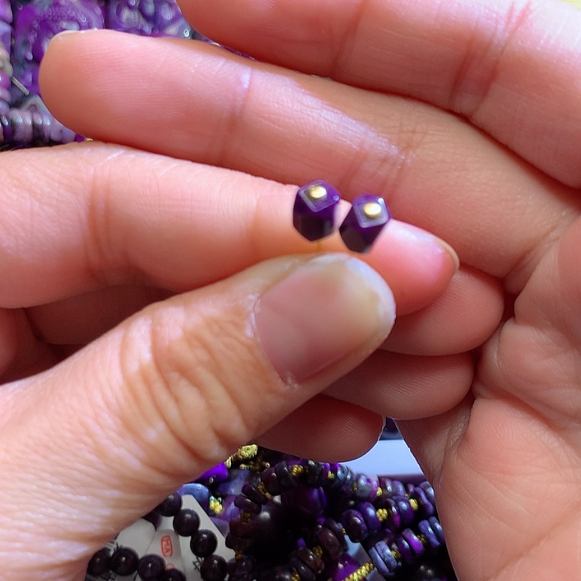 【闪购商品】苏纪石（舒俱来）耳钉18K金镶嵌