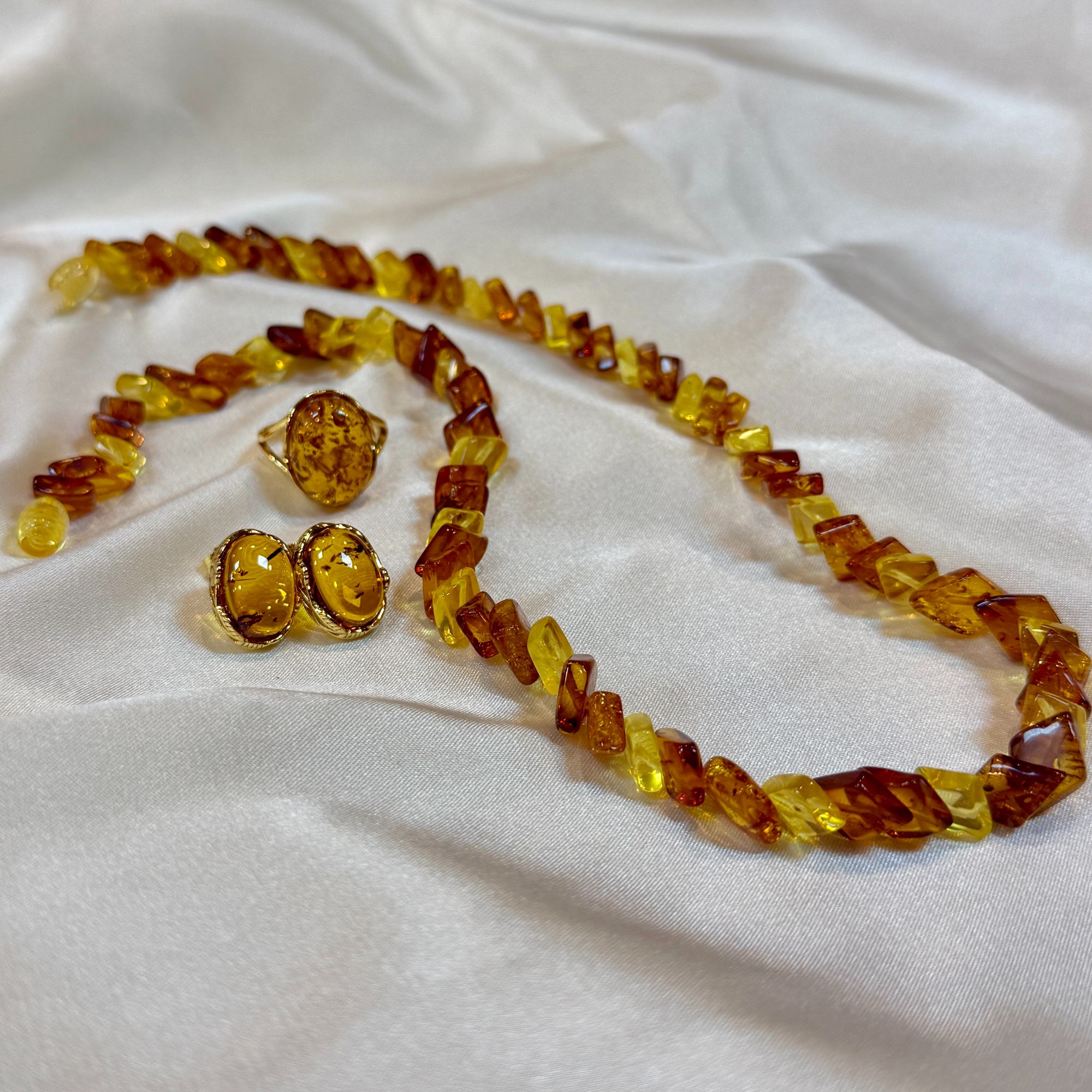 乔美琥珀首饰精美三件套