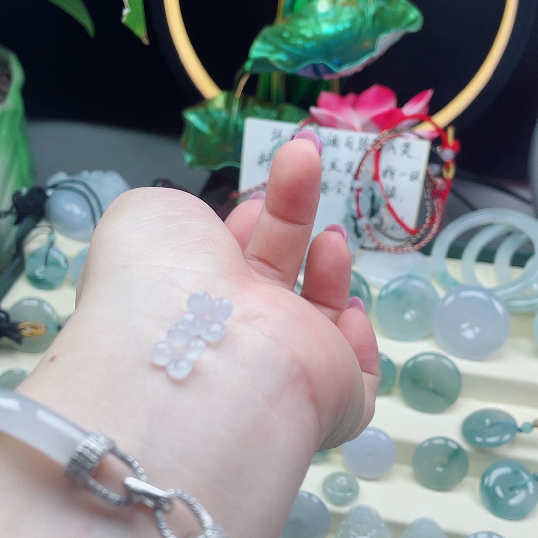 颈饰未镶嵌翡翠T****4838383553