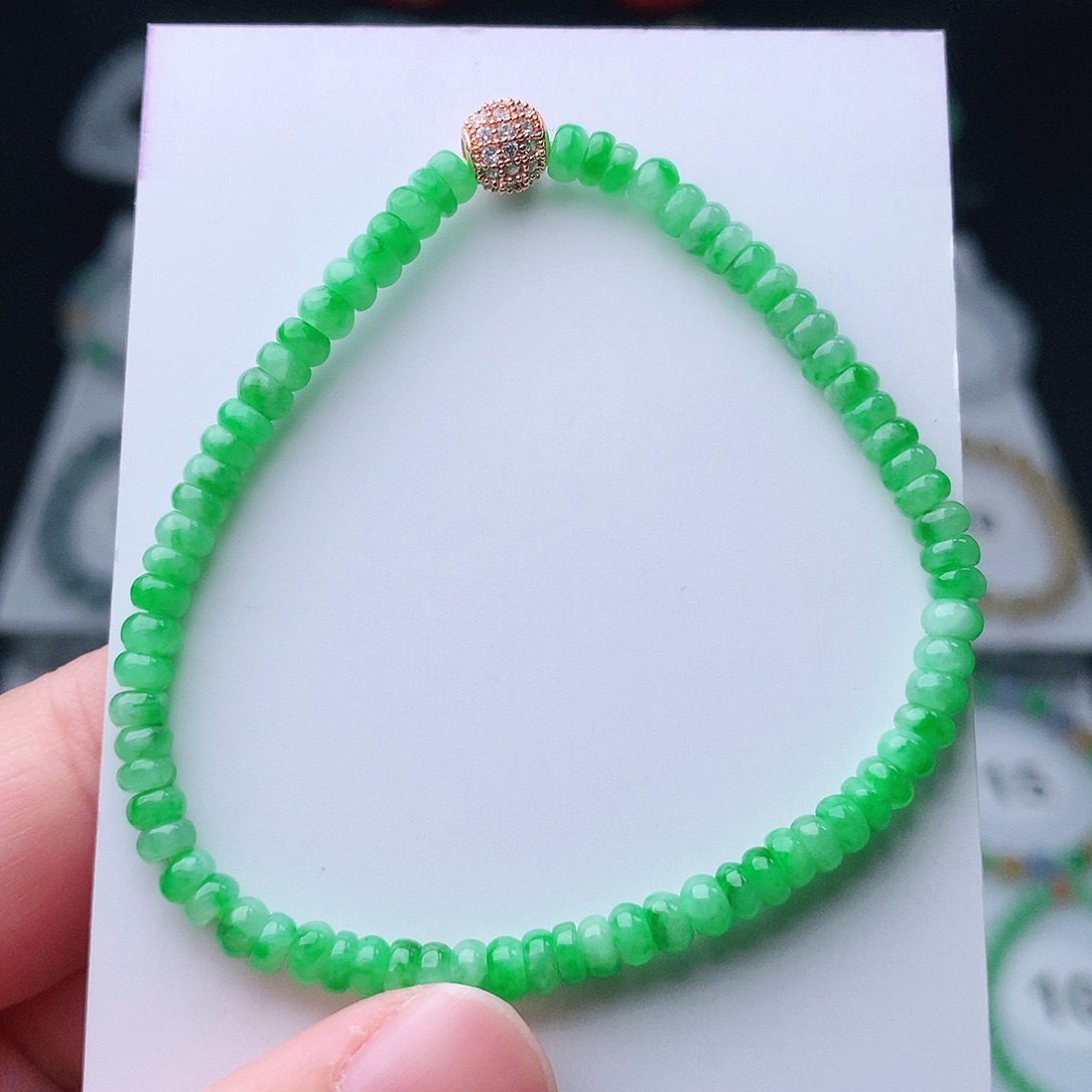 翡翠手串未镶嵌翡翠