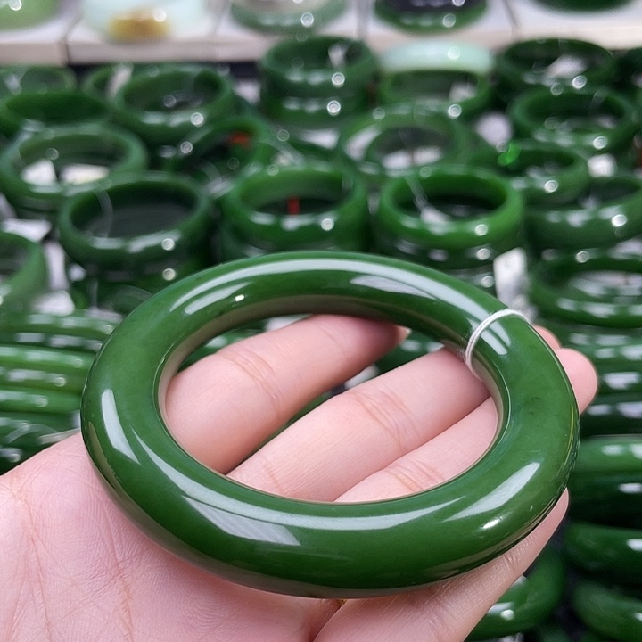 和田玉（碧玉）手镯未镶嵌