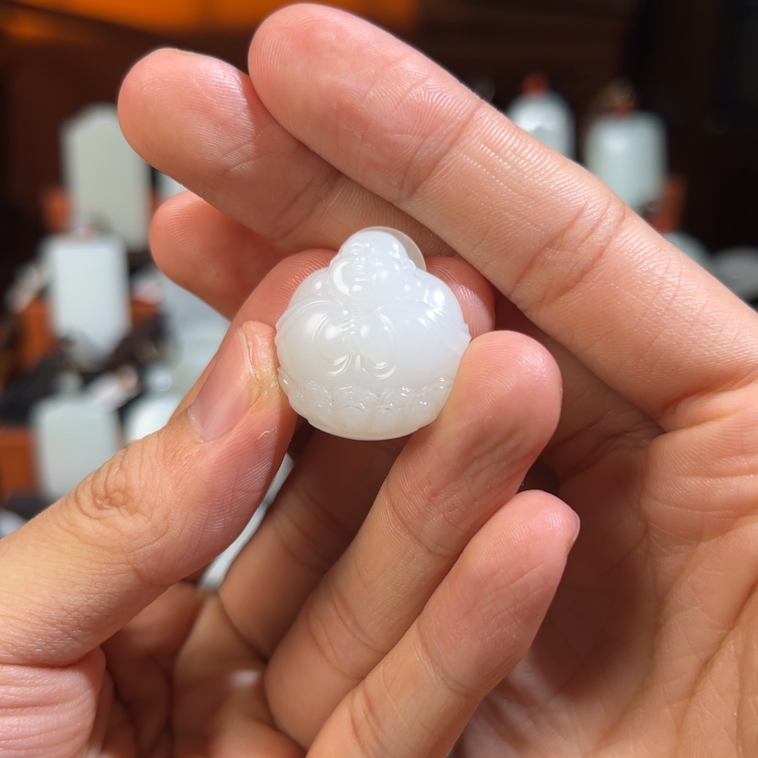 不***尔和田玉未镶嵌颈饰