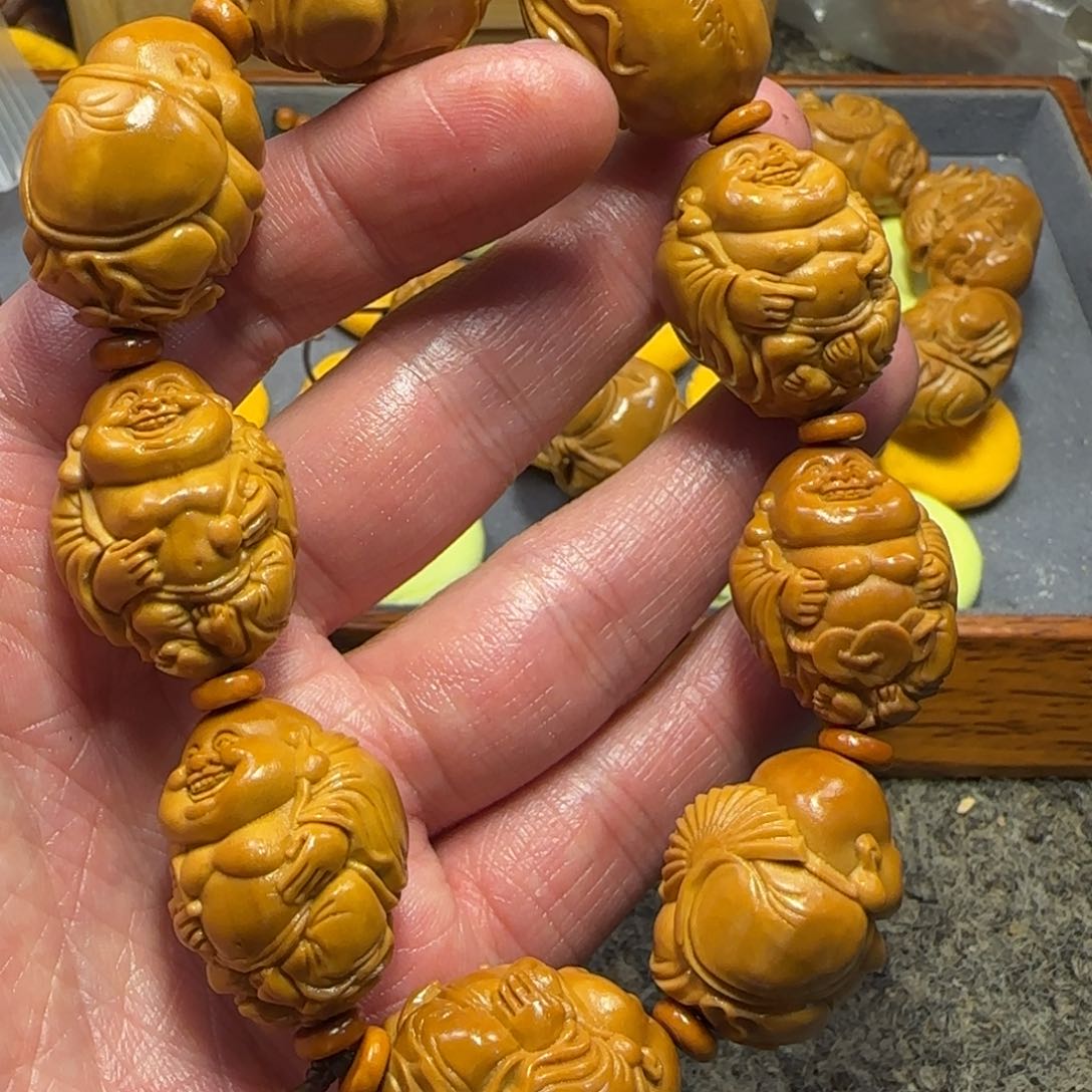 橄榄核吊坠八宝弥勒