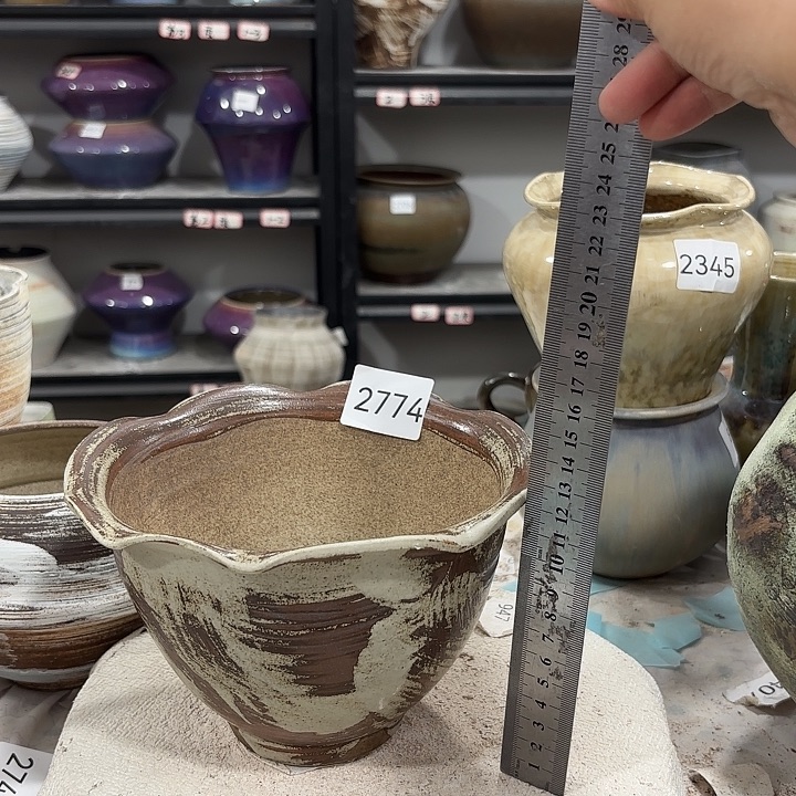 摆件高12，外口18，无孔2774