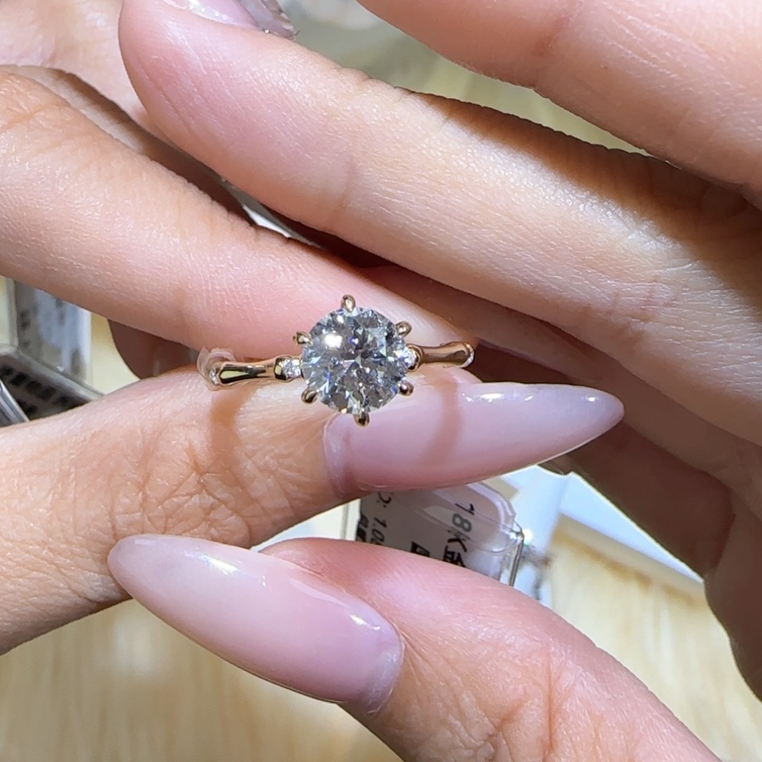 实验室培育钻石18K金镶嵌竹节1卡11