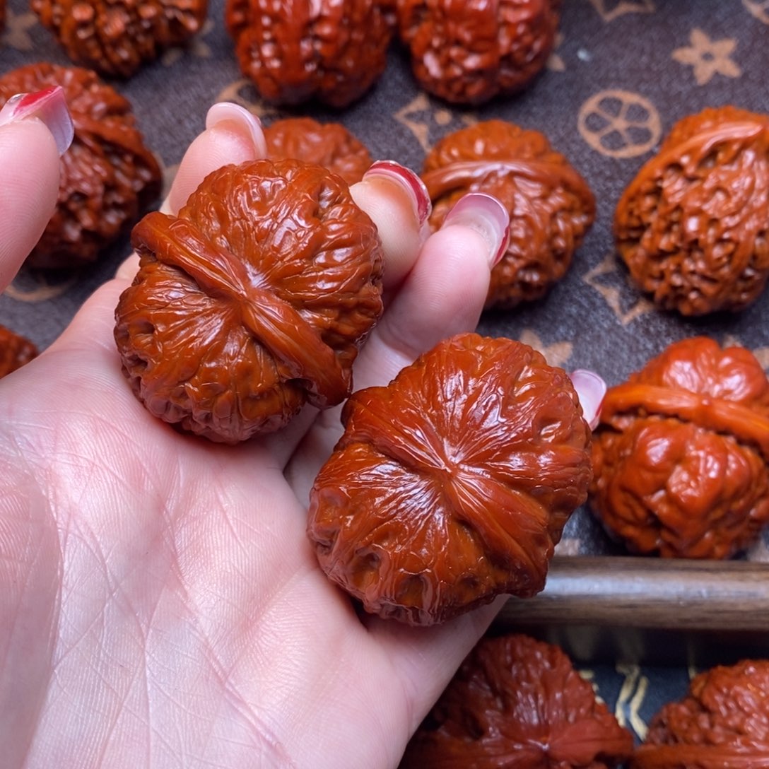 文玩核桃吊坠元宝6