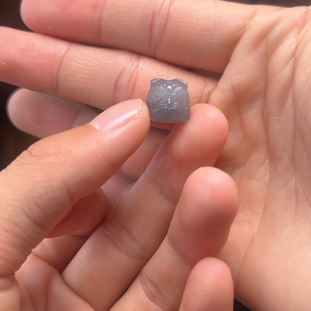 和田玉吊坠(不含链)未镶嵌烟紫醒狮单珠