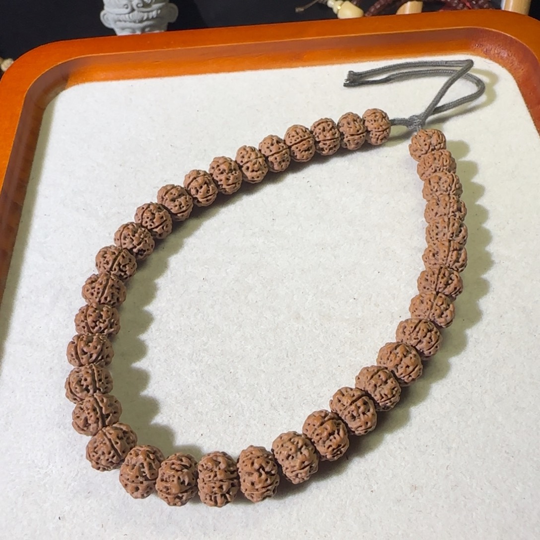 金刚菩提吊坠凹底梅花手持10.5