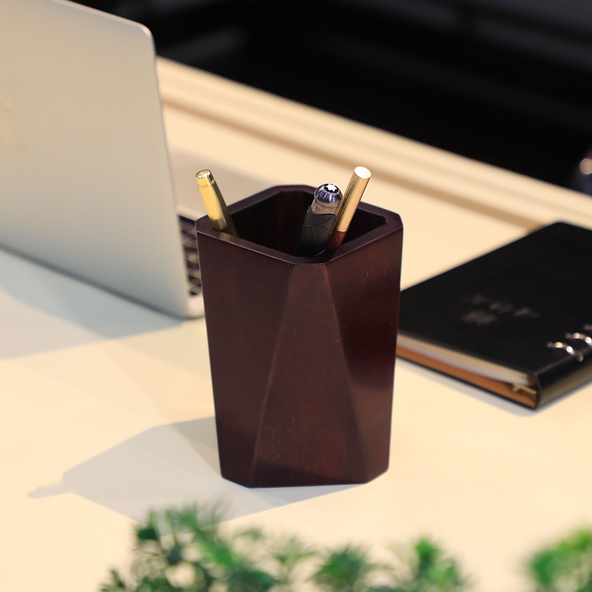 八面玲珑笔筒｜染料紫檀｜ 檀锦阁礼品｜规格约9.5*9.5*14.3｜A00330