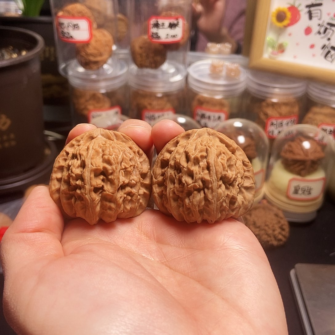 文玩核桃吊坠老*42全品三角白