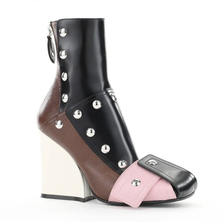 未使用 LouisVuitton/路易威登 黑粉白拼接粗跟铆钉方头短靴微暇