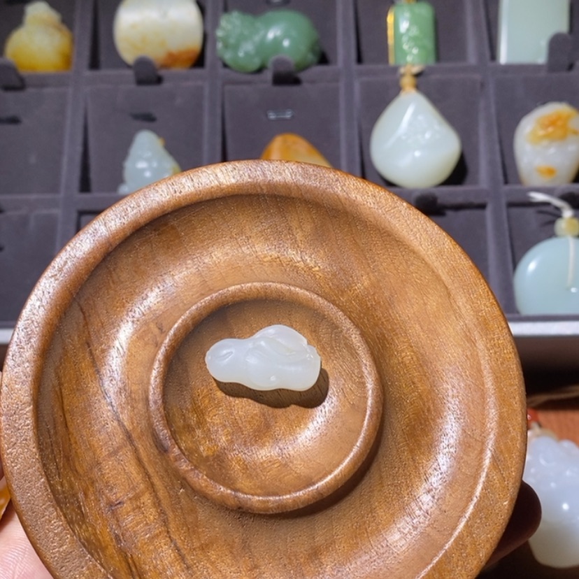 【闪购商品】颈饰未镶嵌和田玉