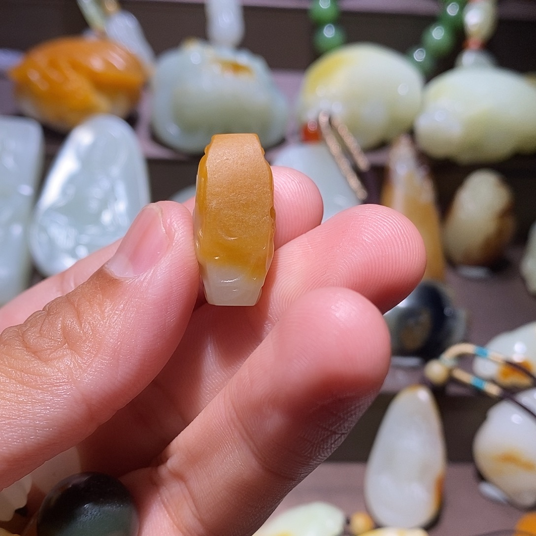 ️***️和田玉未镶嵌吊坠(赠链)