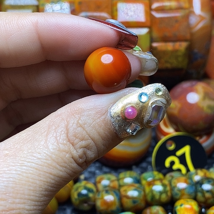 云***飞玛瑙/玉髓未镶嵌手链