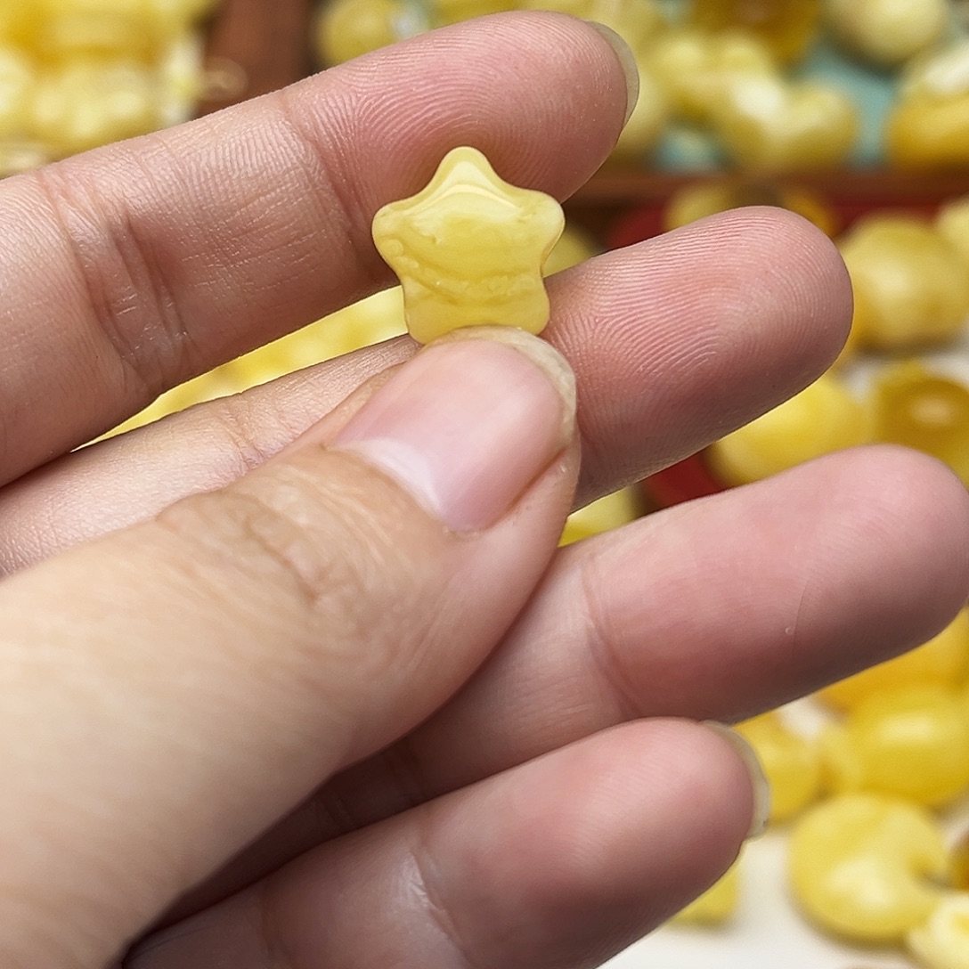 蜜蜡未镶嵌裸石天然