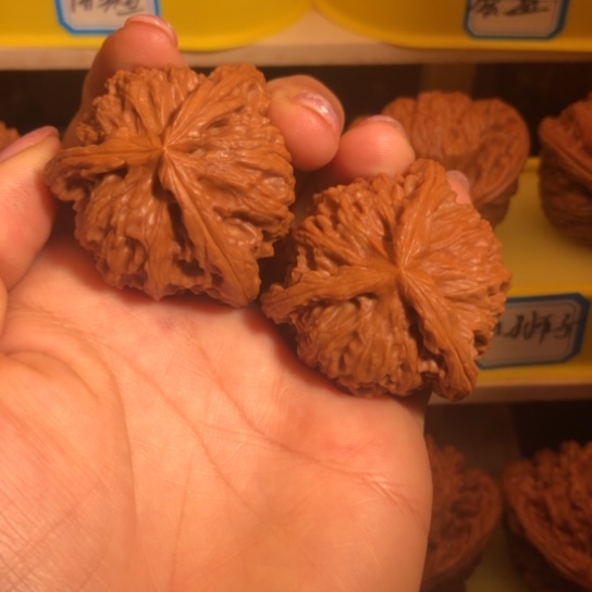 铭***鑫核桃手串/手链白狮子精品三棱