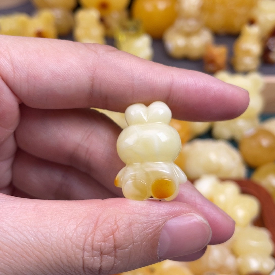 未镶嵌琥珀裸石蜜蜡