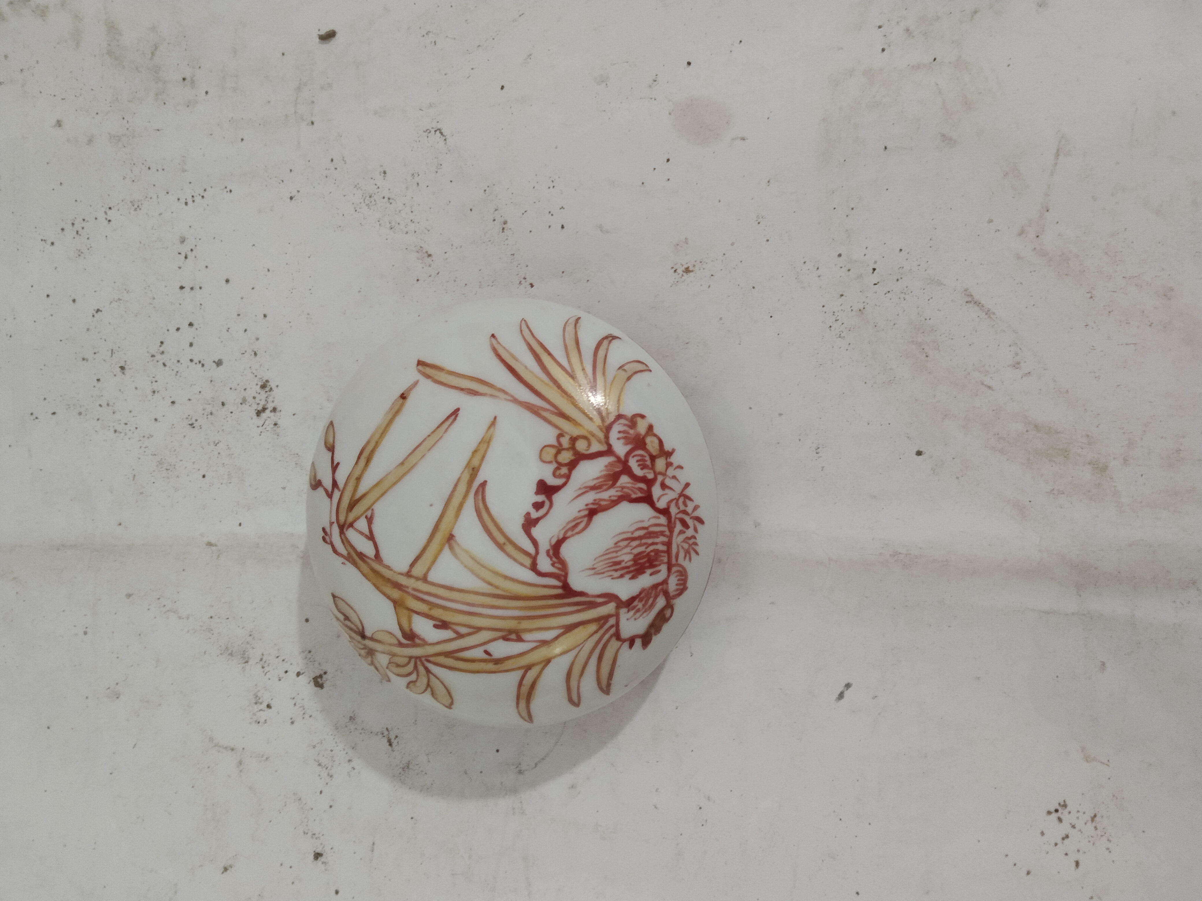 漂亮的瓷盒子，，，，，