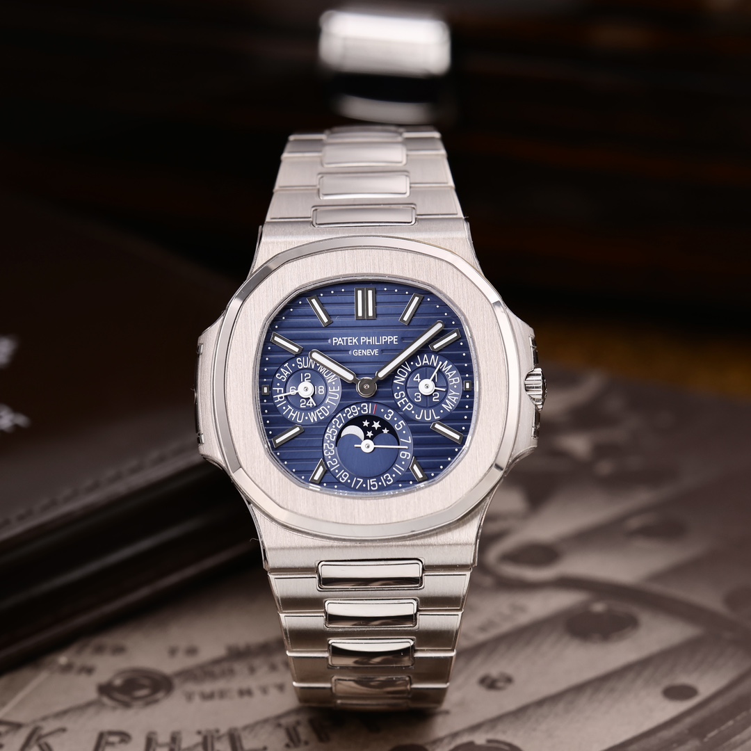 99新 Patek Philippe/百达翡丽 5740G万年历 40mm 2025年4月保卡