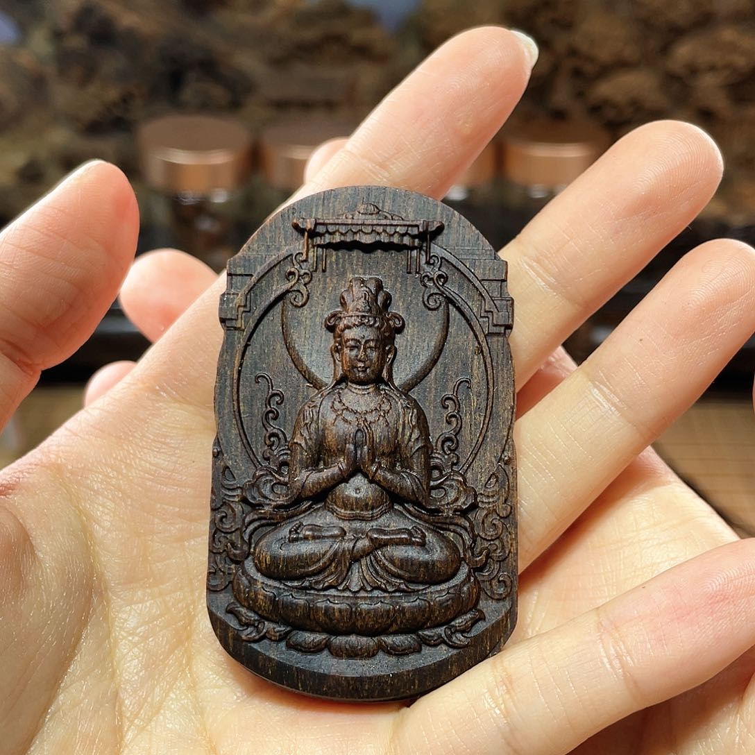 【闪购商品】沉香木吊坠W***r越南富森红土沉香