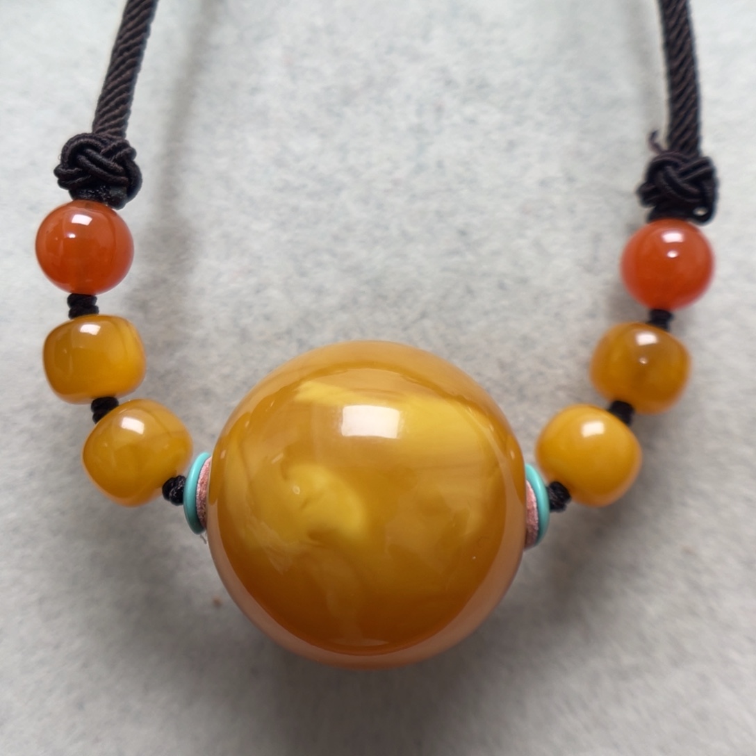 蜜蜡未镶嵌项链锁骨