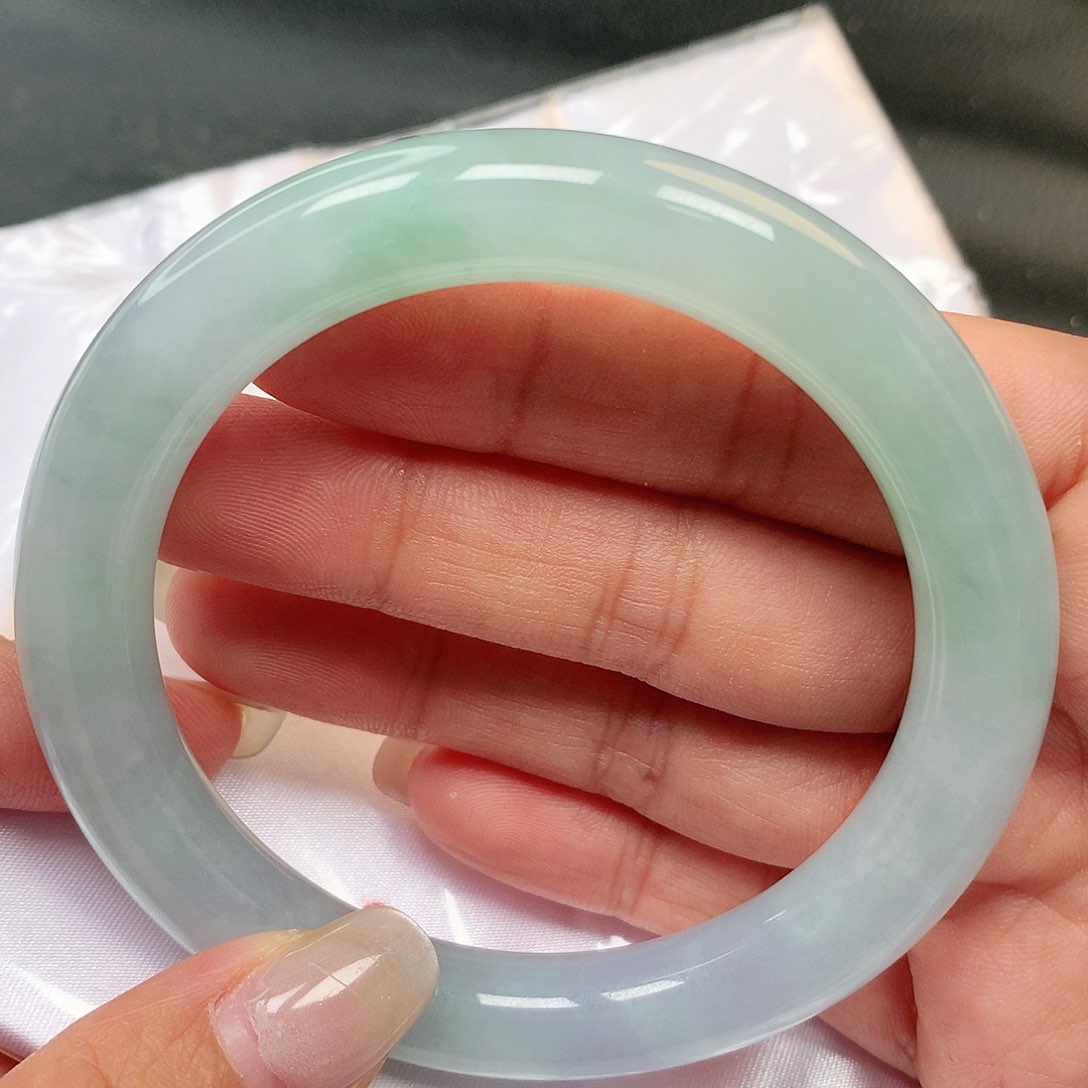 翡翠手镯未镶嵌翡翠手镯270号