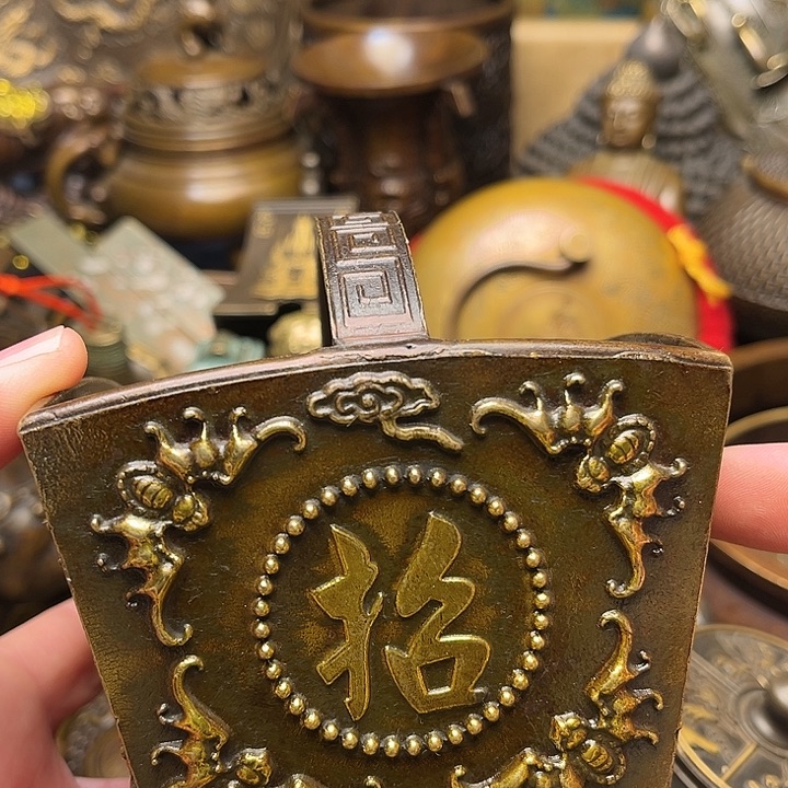 精美铜器批发档口