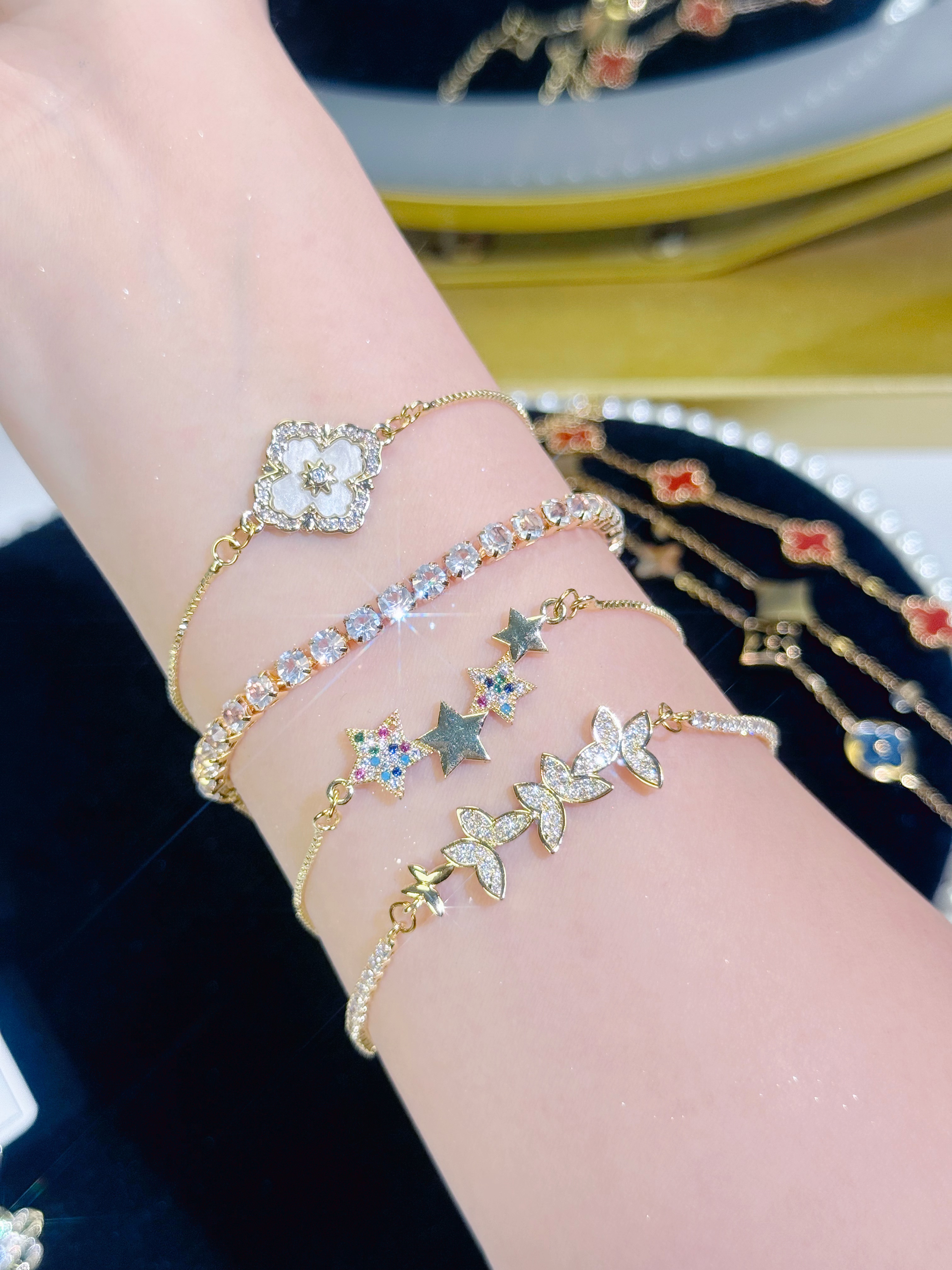 钛钢手链 满钻蝴蝶手链锆石抽拉式手链ins金气质轻奢时尚百搭