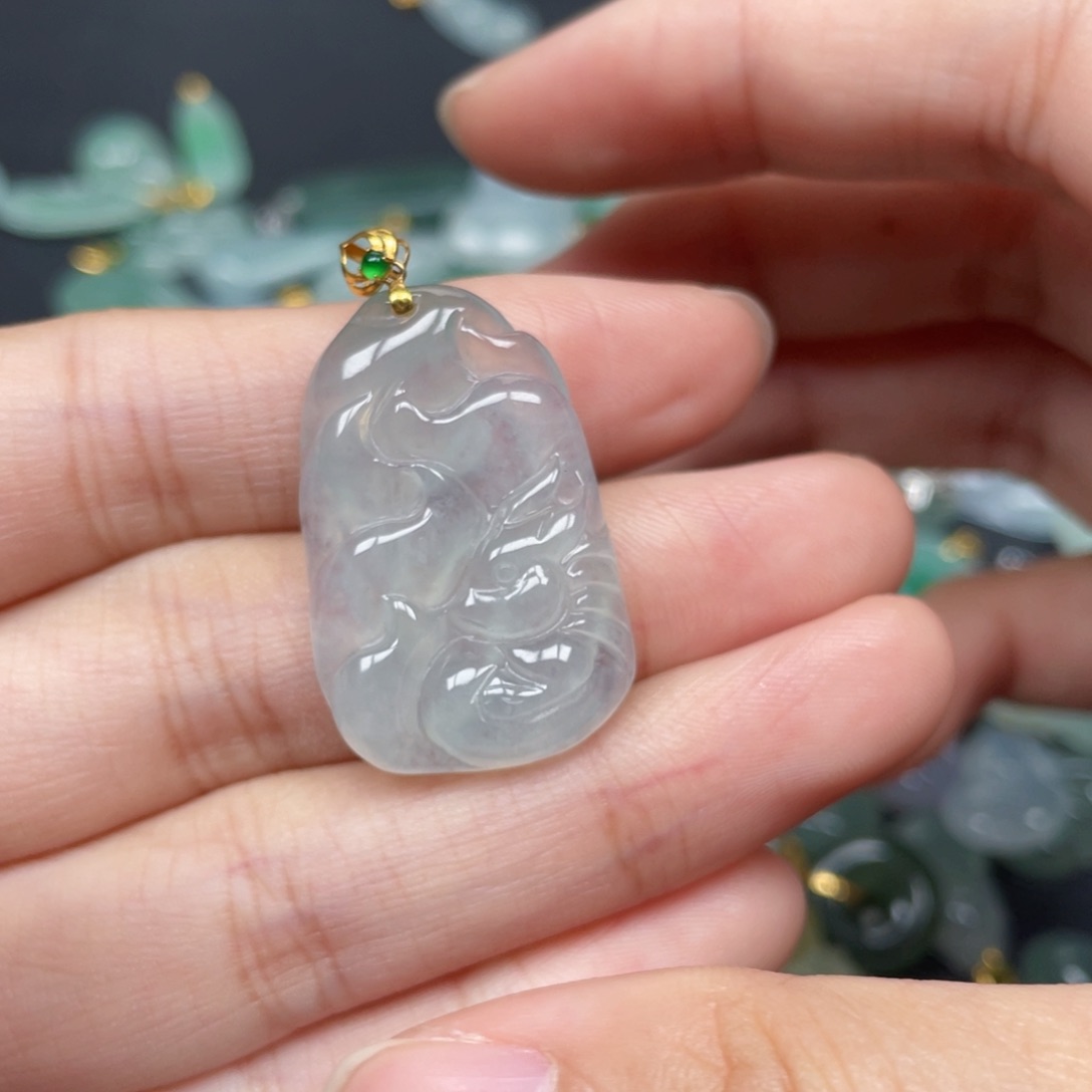 翡翠颈饰18K金镶嵌翡翠