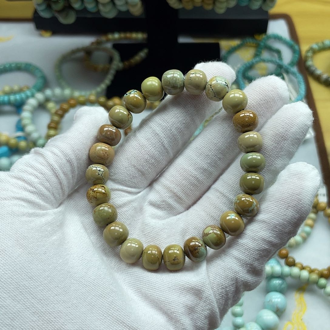 未镶嵌绿松石珠宝奇石