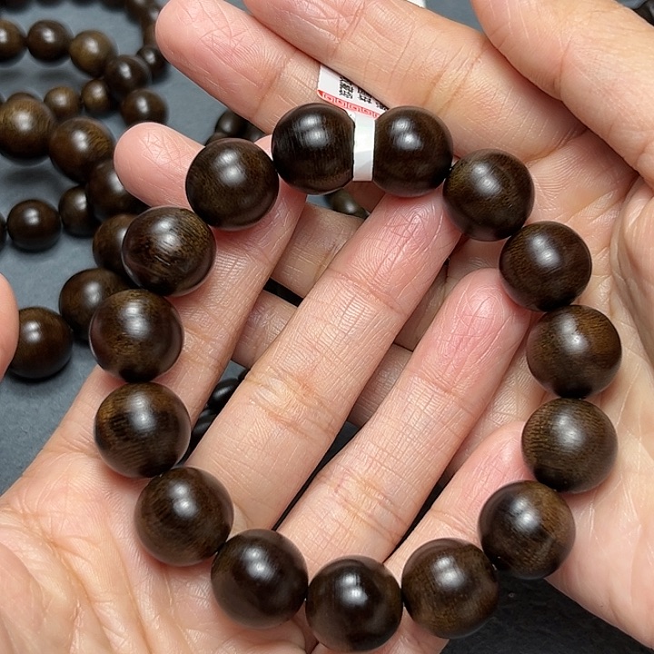 沉香手串白棋玉化