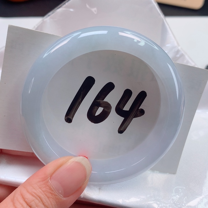 翡翠手镯未镶嵌正