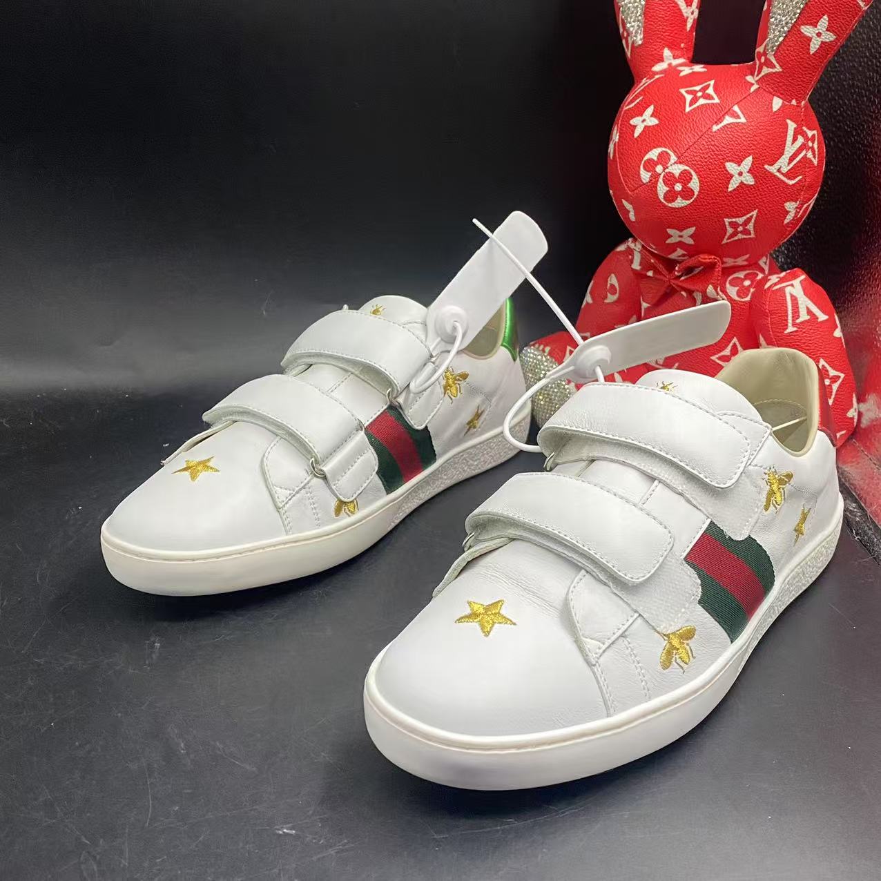 95新 GUCCI/古驰 【聚星福利】白色蜜蜂魔术贴38码kke169