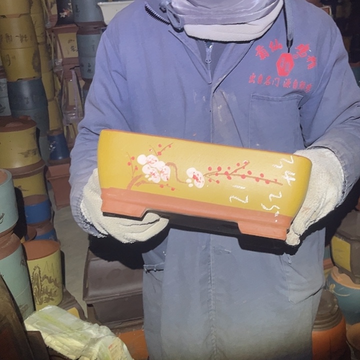 紫砂花盆紫砂花盆和一