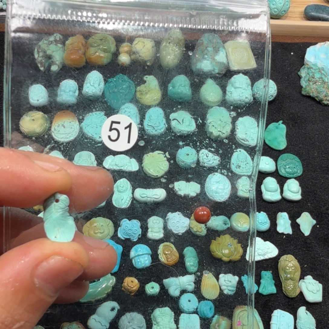 南红玛瑙未镶嵌珠宝奇石