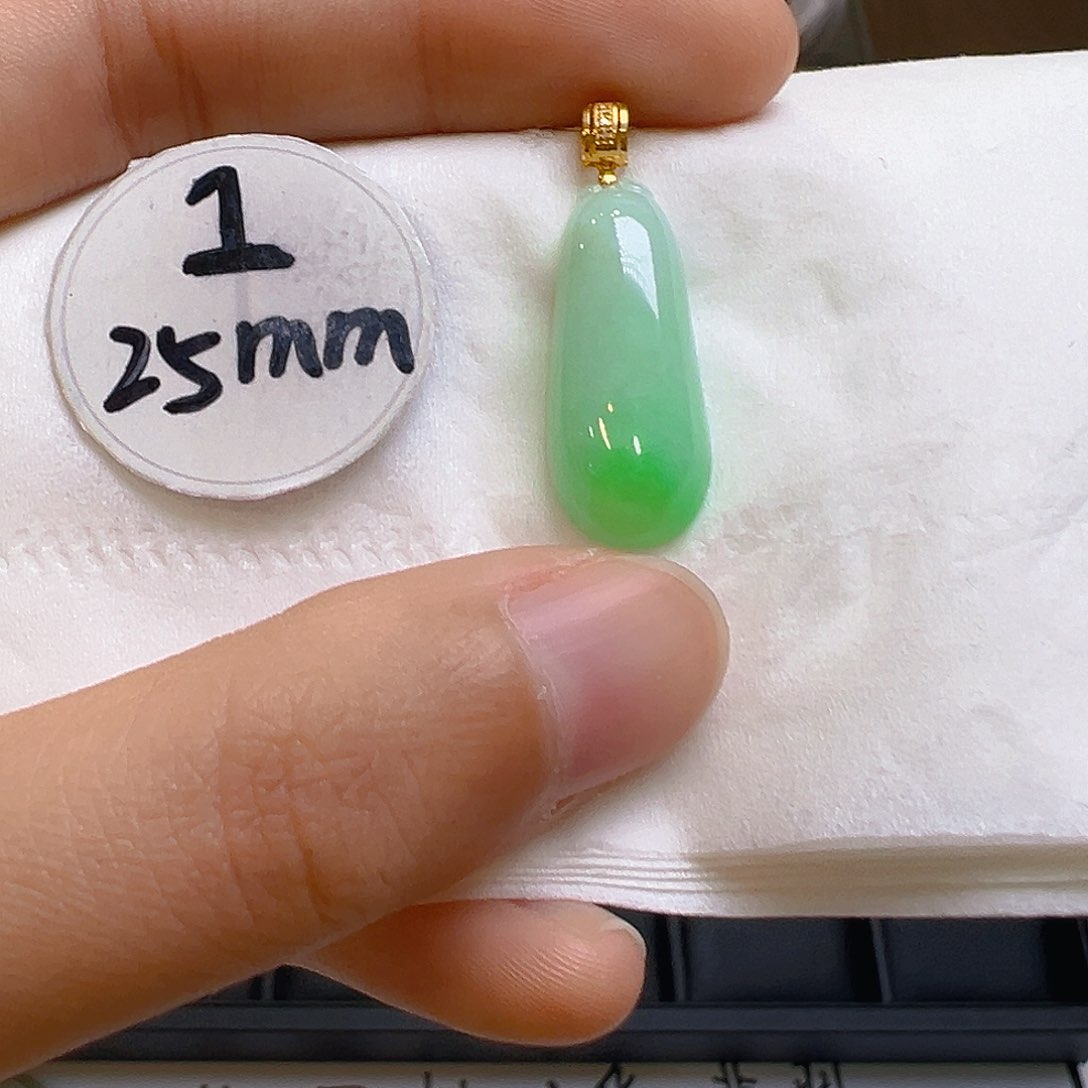 翡翠吊坠(不含链)18K金镶嵌翡翠