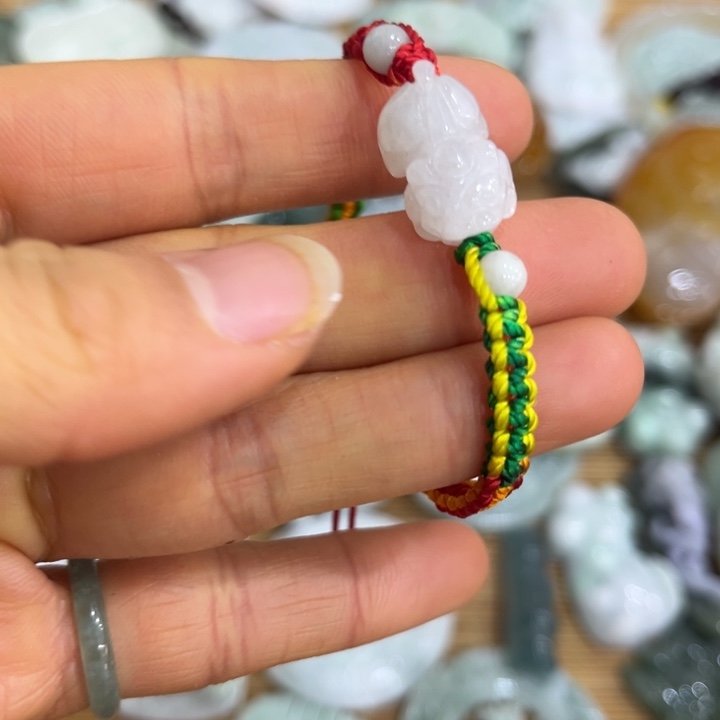 翡翠未镶嵌颈饰貔貅手绳