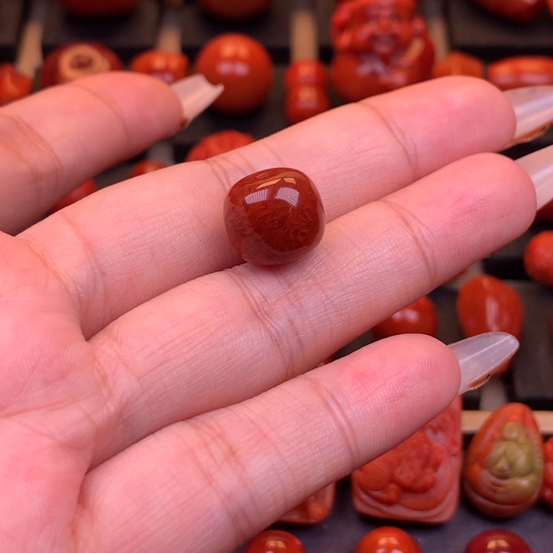 南红玛瑙未镶嵌川料原矿高品妖花火焰老型12.7mm