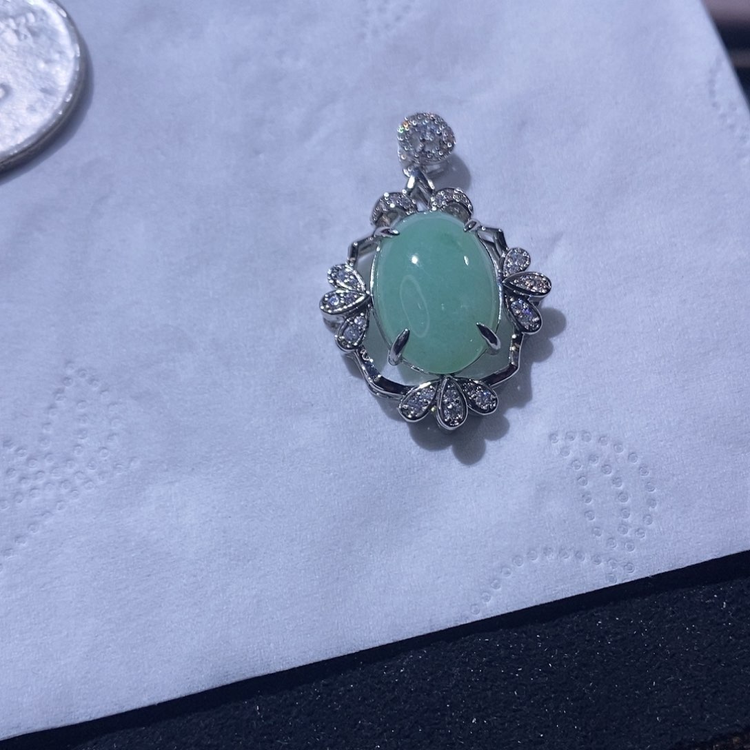 翡翠吊坠(不含链)未镶嵌