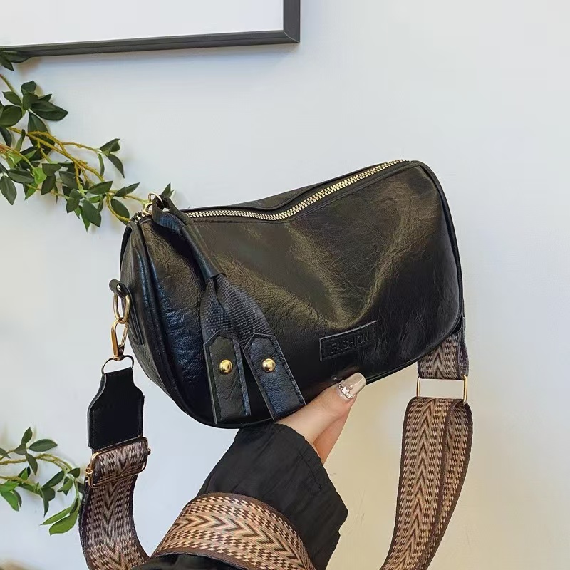 正 饺子包 8394黑色【长23高14厚8cm】