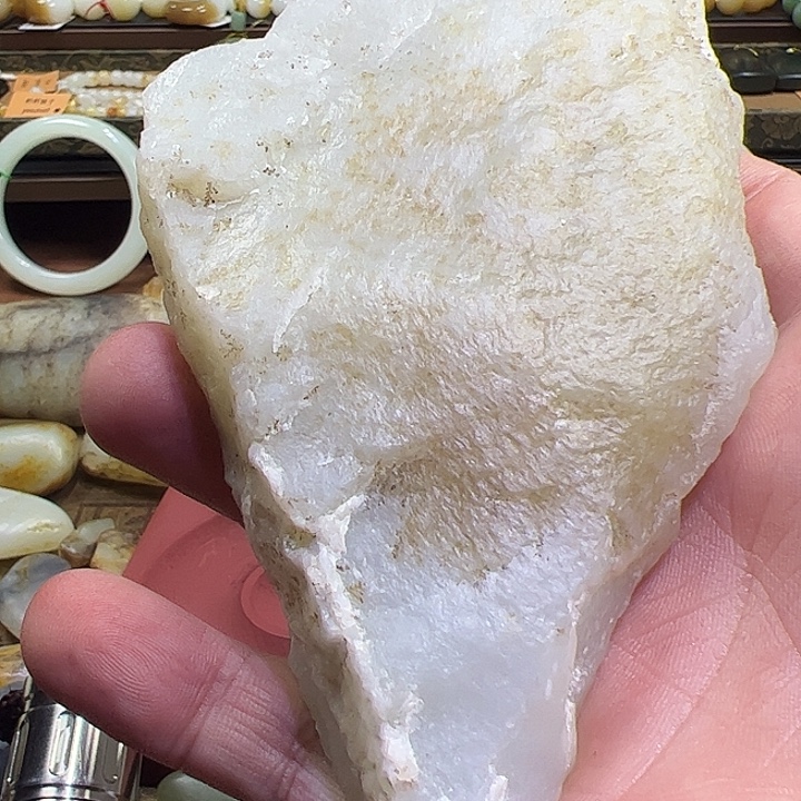 和田玉未镶嵌车挂