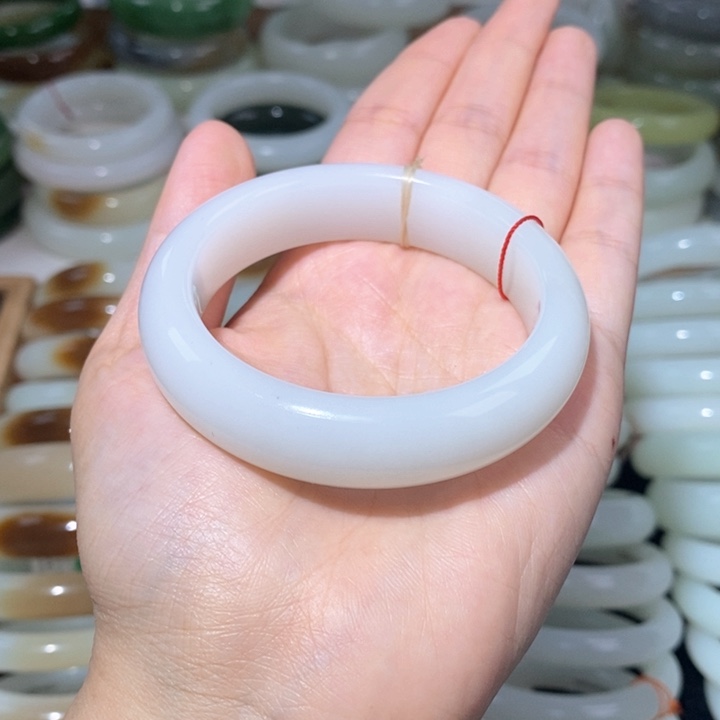 和田玉手镯未镶嵌羊脂白54
